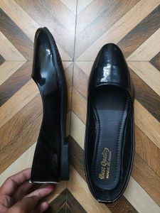 Flat Bellies Sandal