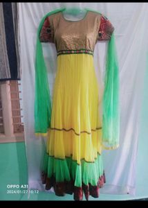 Combo Gowns Set💗💛