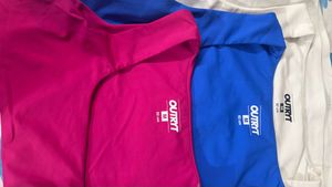 set of three sleeveless tops