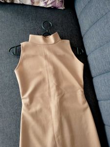 Sleek Mock Neck Sleeveless Midi Dress