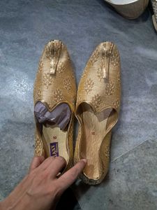 Men Punjabi Jutti Grab Instant Offer
