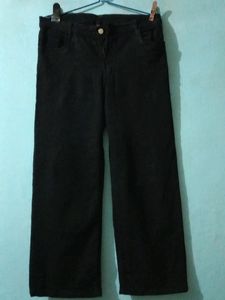 Women Straight Fit Jean's Dark Black