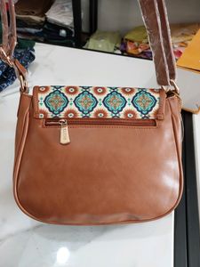 Kleio Brawn New Sling Bag
