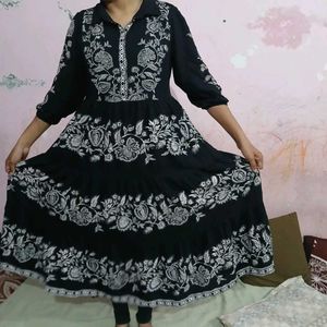 Black Embroidered Anarkali Kurta