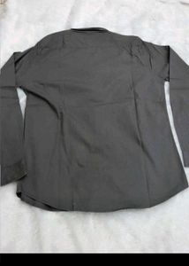 Men's Dark Grey Button-Up Shirt