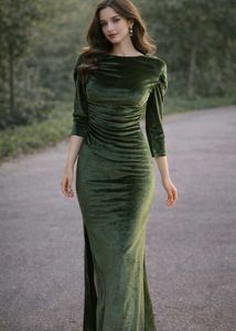 Elegant Green Velvet Maxi Dress