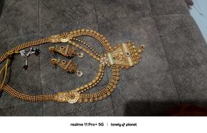Golden antiq  Jewellery Set