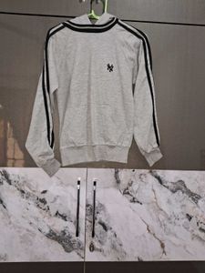 NY Yankees Grey Hoodie