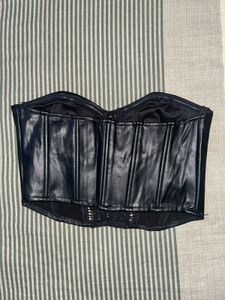🖤 Zara Faux Leather Corset Top – Black (Size M)