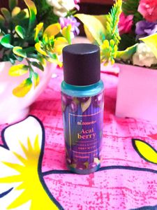 St.Botanica Acai Berry Body Wash