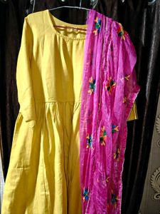 Mustard Kurti with Pink Dupatta