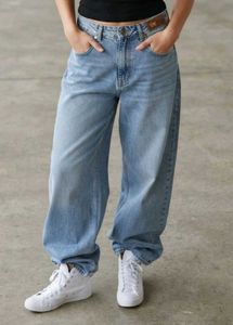 old y2k style Light Wash High-Waisted Jeans