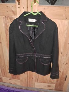 Chic Black Blazer