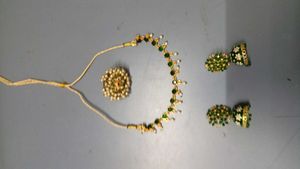 Elegant Green Stone Jewellery Set