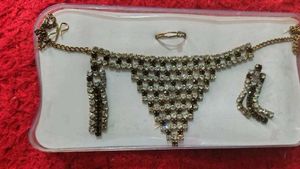 Stunning Rhinestone Choker &amp; Earring Set