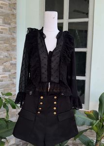 Chic Black Ruffled Top