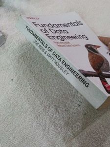 Fundamentals of Data Engineering Book