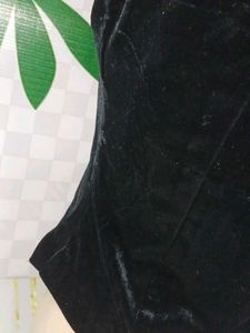 (300)Vintage Black Velvet Tank Top