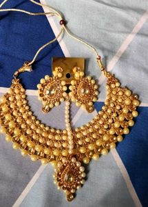 Exquisite Gold Pearl Necklace & Earring Set