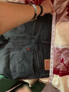 Levi’s Stylish Charcoal Grey Wide-Leg Jeans