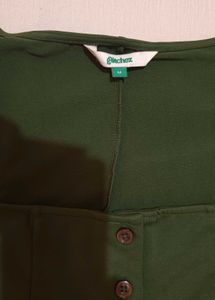 Chic Green Button-Up Top