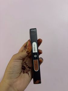 Staze 2-in-1 Liquid Lipstick