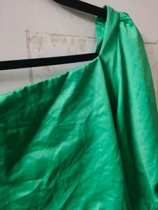 Green Satin Cropped Puff Sleeve Top