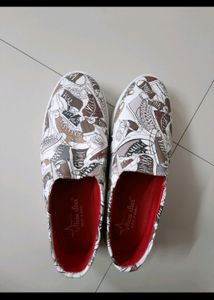 Women's Casual Shoes