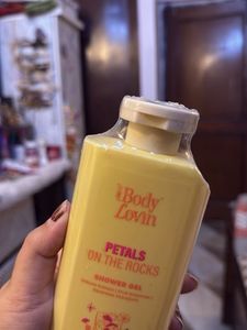 Body lovin shower Gel - Petals On The Rock