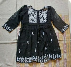 Black Embroidered Kurta