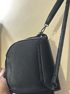 Chic Black Crossbody Bag