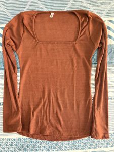 Bundle of 4 tops ( Large/XL sizing)