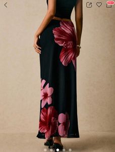 Floral Print skirt - size S