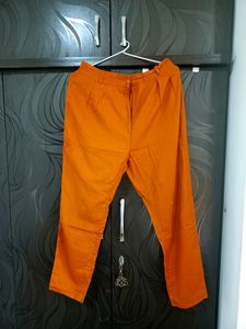 Straight Pant In Rust Colour