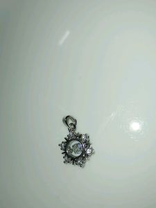 Sparkling 🌞 Sun dancing Pendant Necklace Charm✨️