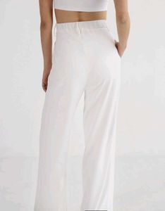 Chic White Wide-Leg Trousers