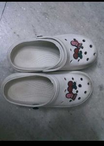 crocs and slipper / slider