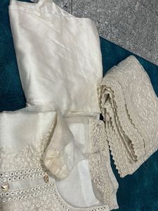 Elegant Off-White Embroidered Kurta