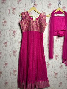 Elegant Fuchsia Brocade Kurta Set