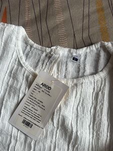 Chic Textured White Top