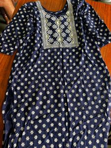 Navy Blue Floral Embroidered Kurta