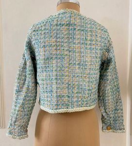 Chic Tweed Cropped Jacket