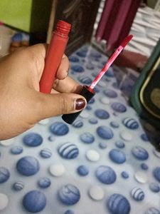 brick red lipstick