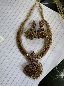 Exquisite Gold Necklace &amp; Earrings Set