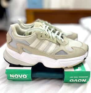 Adidas Originals Falcon Sneaker