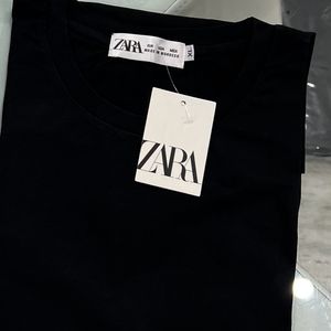 ZARA PLAIN BLACK TSHIRT L SIZE