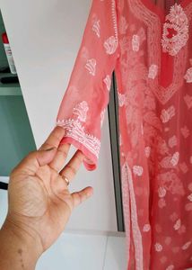 chikankari kurtas