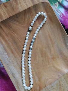 Elegant Faux Pearl Necklace with stones