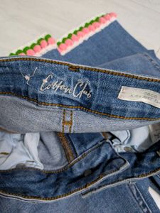 Unique Crocheted Hem Jeans
