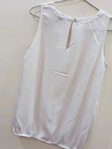Hot 🔥 White Top